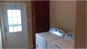 3 bedroom 3 bathroom furnished and with a porch