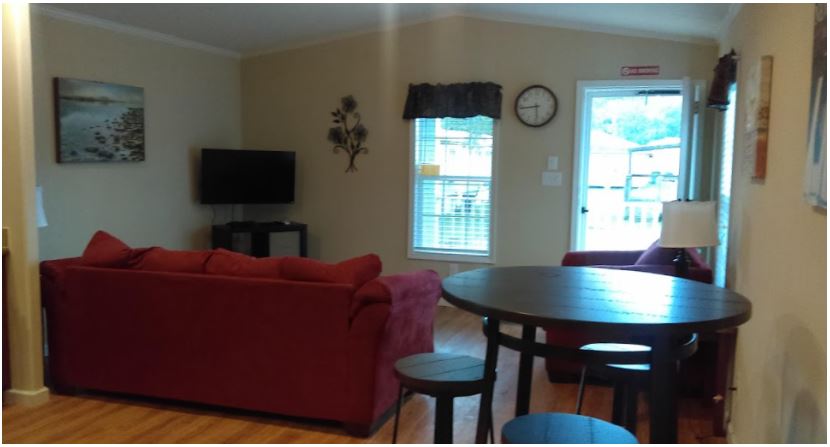 3 bedroom 3 bathroom furnished and with a porch